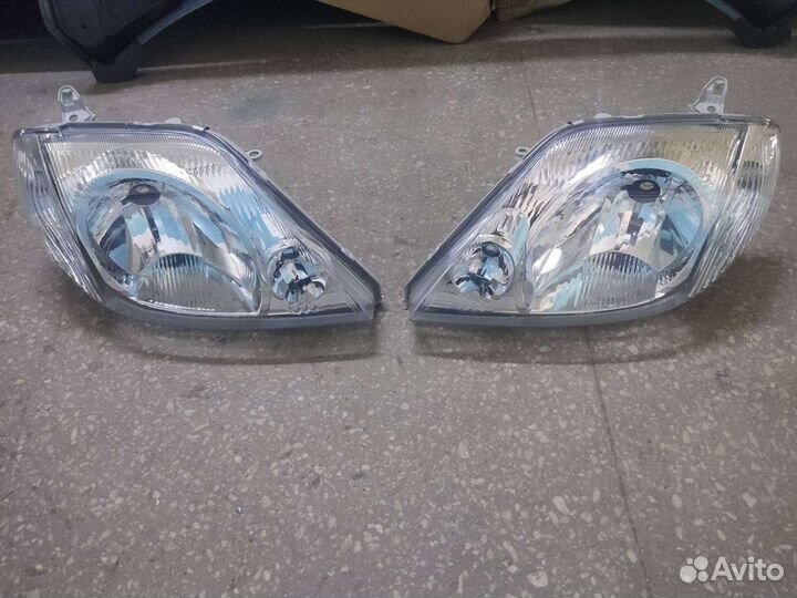 Фары Тойота Королла 120. 00-02 г.в. депо