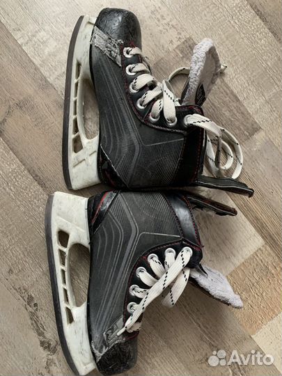Коньки Bauer Y12R