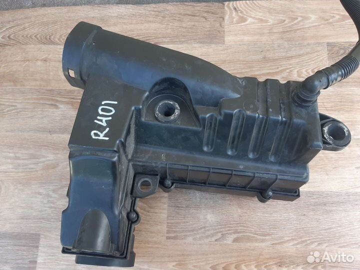 Корпус воздушного фильтра Фольксваген Пассат Б6