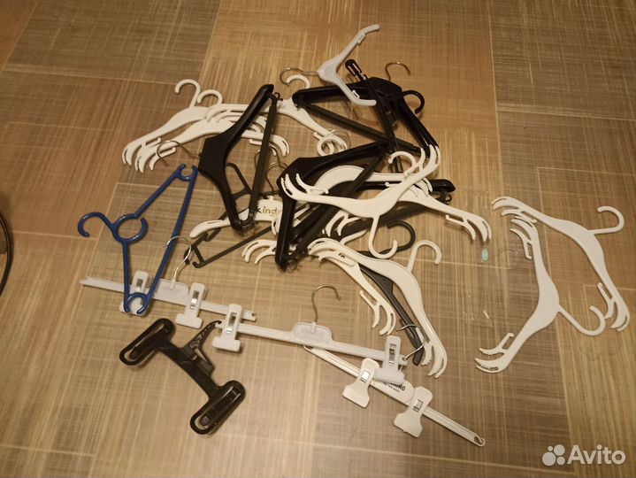 Вешалки детские