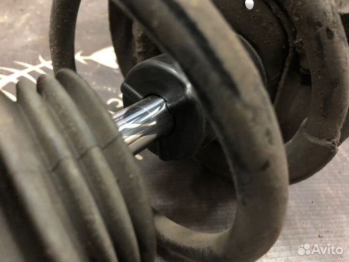 Стойка подвески передняя правая Kia Soul 1.6 G4FD