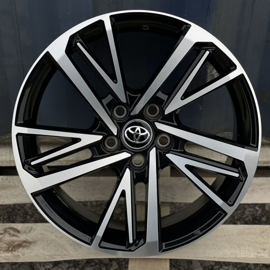 Литые диски Toyota 8×R18 5×114.3
