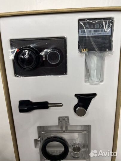 Экшн камера xiaomi yi новая