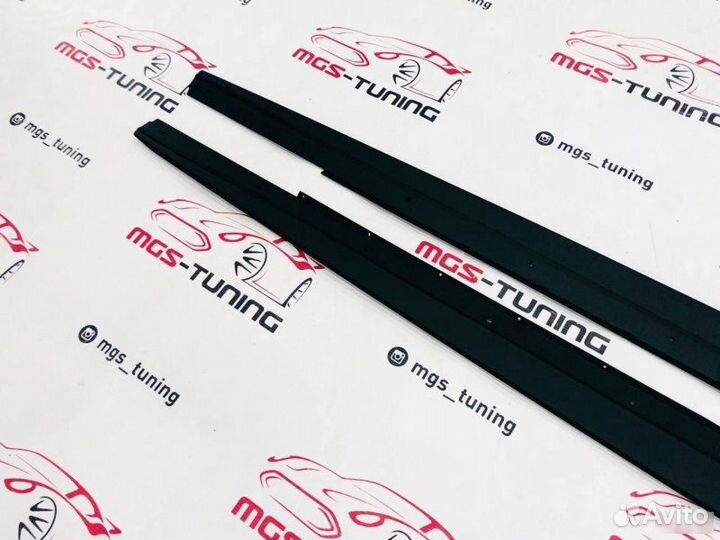 Лезвия порогов BMW 5 G30 M-Perfomance черный мат