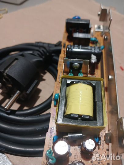 Блоки питания для техники зарядка компьютер б/у