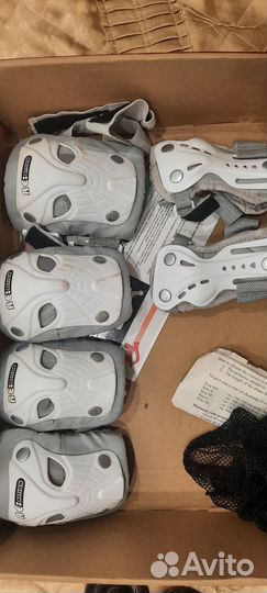 Роликовые коньки и защита для катания