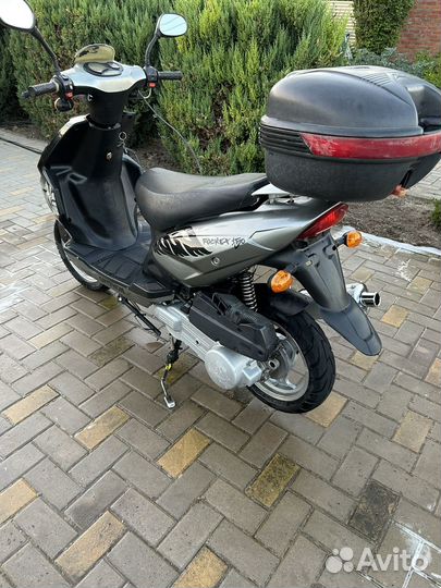 Скутер 150 кубов