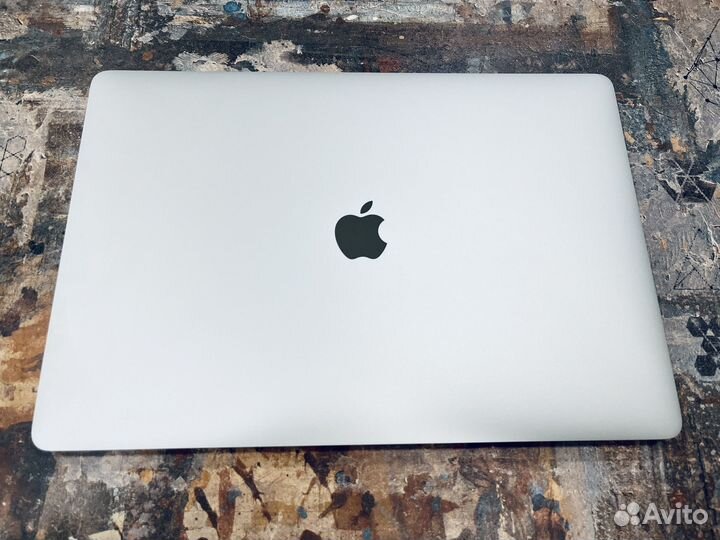 Ноутбук Apple MacBook Pro 15 Mid 2017