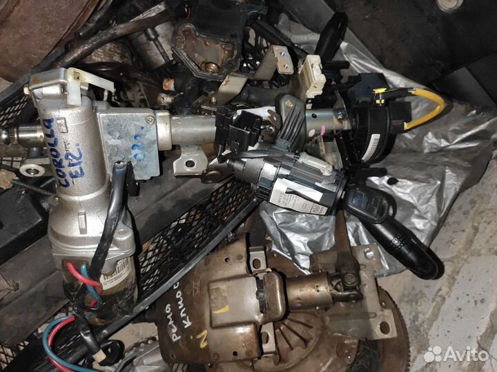 Замок зажигания Toyota Corolla E 120 переключатели