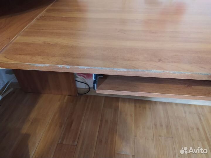 Компьютерный стол