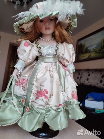Кукла фарфоровая коллекционная