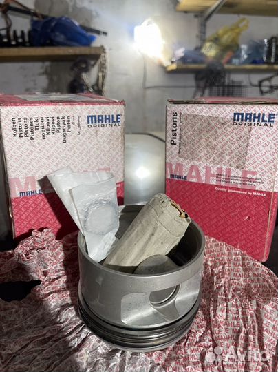 Mahle Поршни BMW