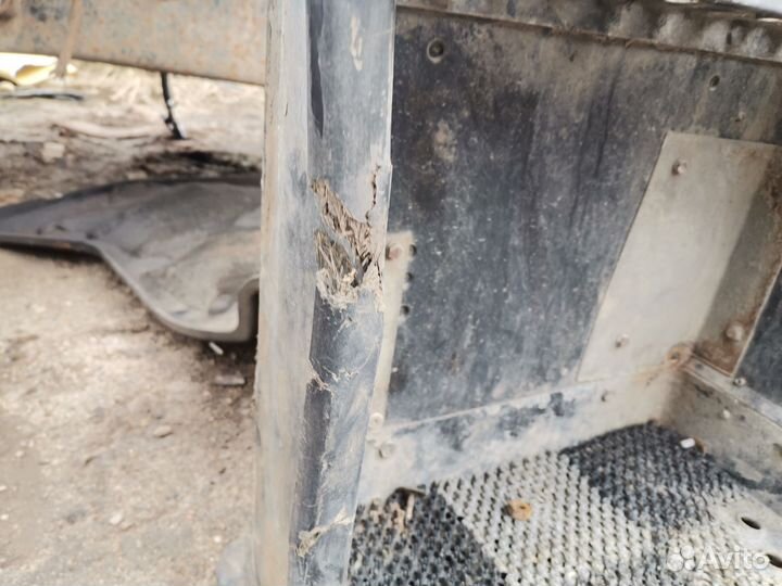 Корпус подножки левой MAN F2000