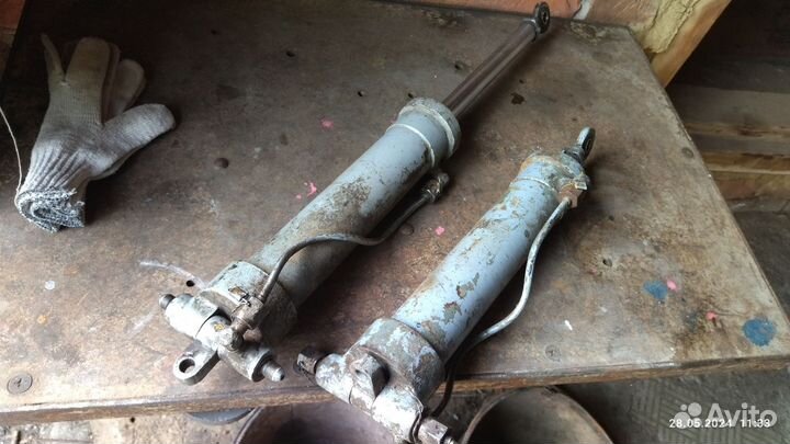 Цилиндр гидравлический бу