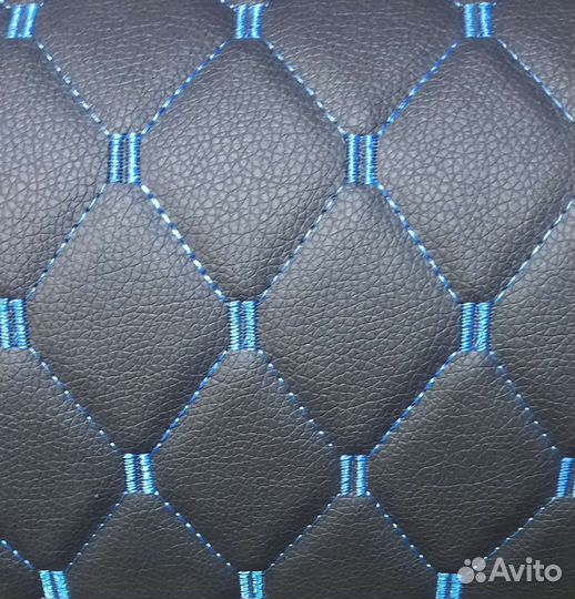 Экокожа черная стеганная синей нитью ромб