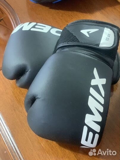 Боксерские перчатки