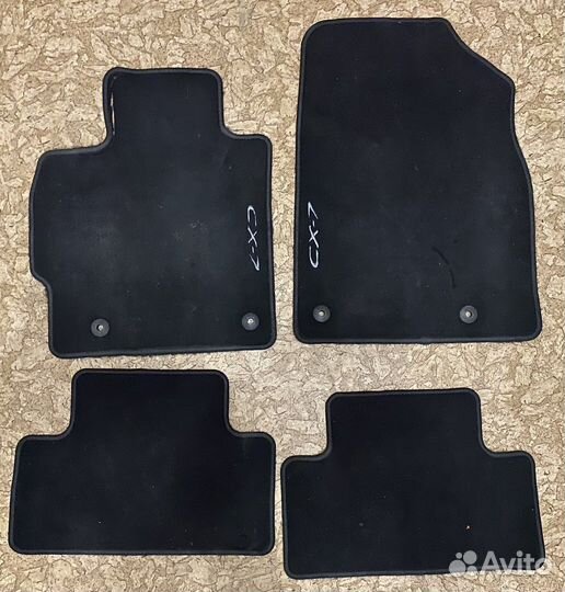 Автомобильные коврики резиновые