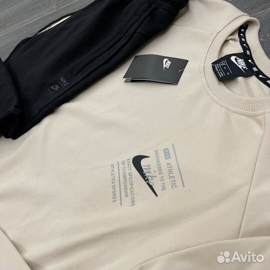 Спортивный костюм Nike