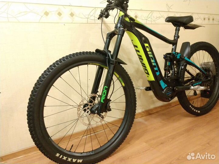 Двухподвесный электровел Giant Full-E 27,5