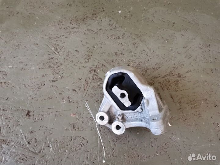 Подушка крепления двигателя