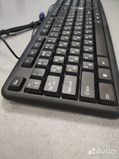 Клавиатура PS/2 проводная Defender Element HB-520