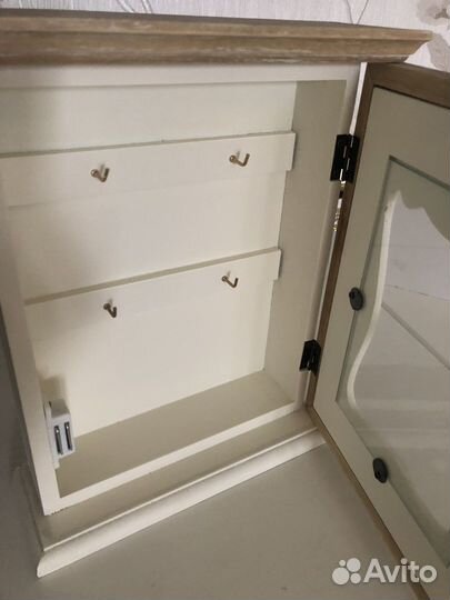 Ключница из дерева на стену, хранение украшений