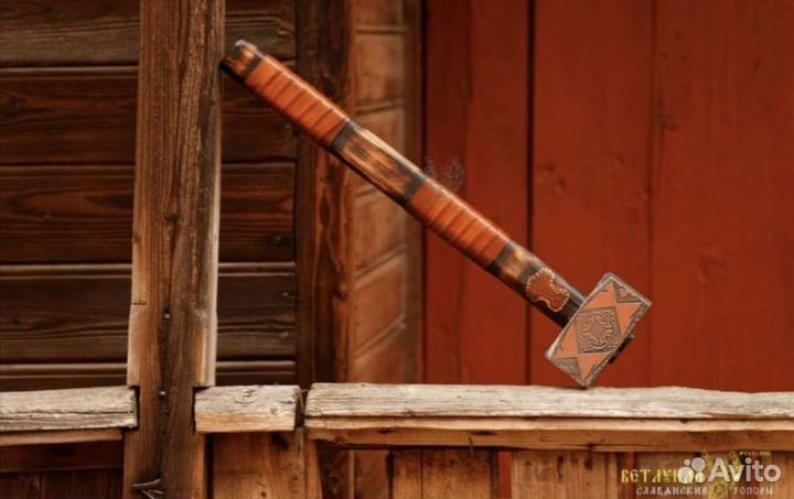 Молот ручной работы