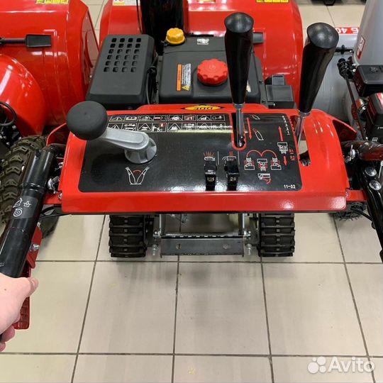 Снегоуборщик DDE ST 1387 LET гусеничный