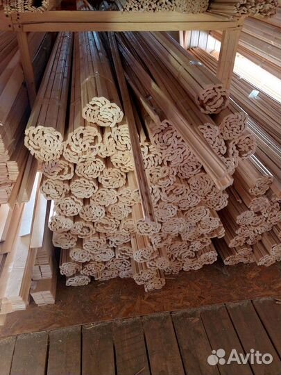 Плинтус из дерева