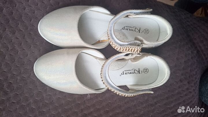 Платье для девочки и туфли к нему