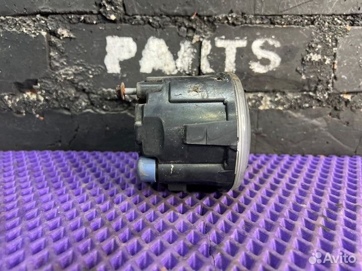 Фара противотуманная передняя правая Nissan