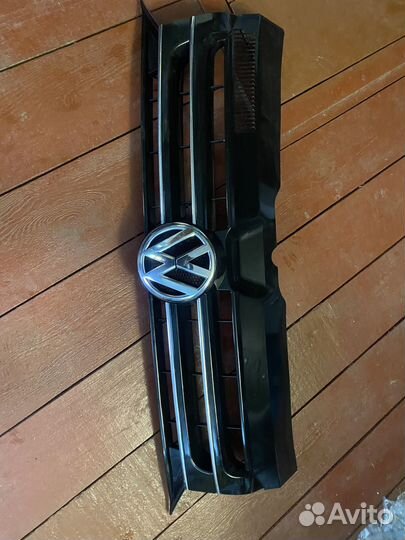 Решётка радиатора vw caravelle t5