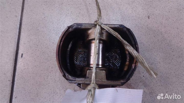 Поршень Lincoln Navigator 2002-2006