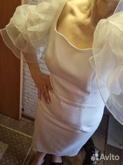 Белое платье для торжественных мероприятий