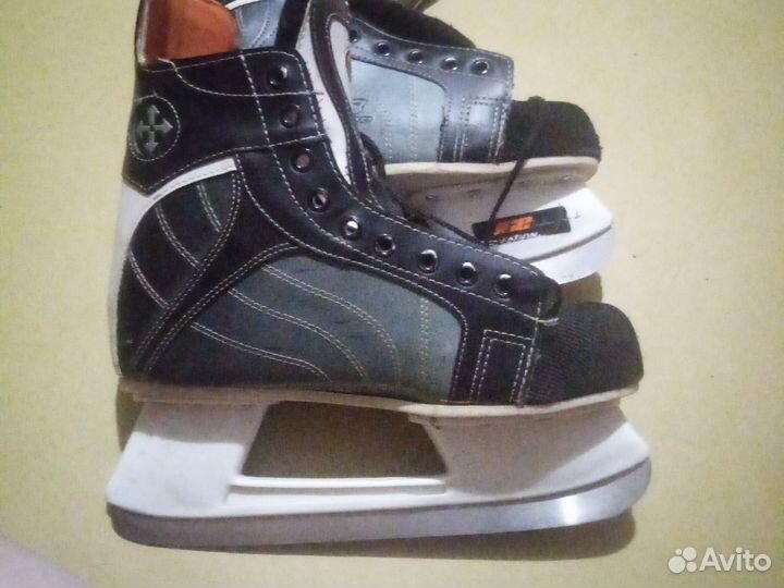 Коньки мужские 44 размер