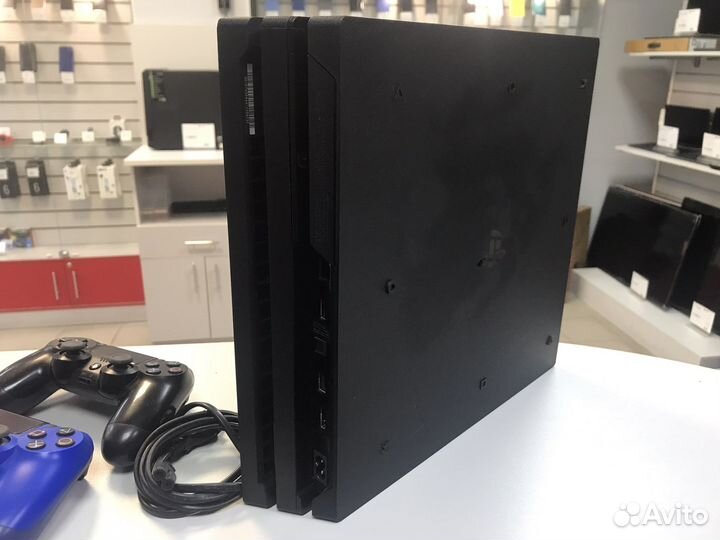 M18 Sony Playstation 4 Pro 1tb