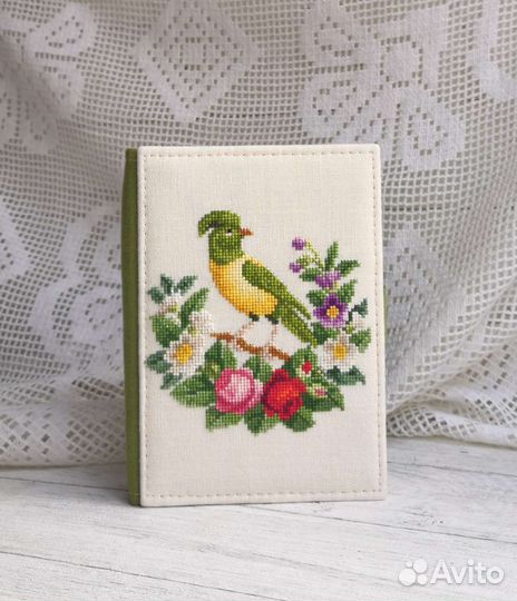 Блокнот ручной работы с птичкой