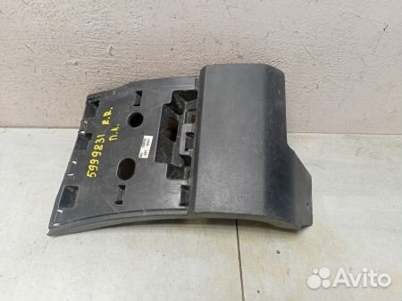 Накладка переднего крыла левого