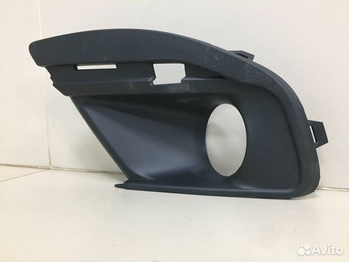 Рамка противотуманной фары левой LADA Granta 2011