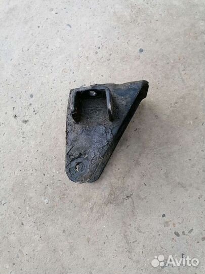 Кронштейн опоры двигателя задний Lifan X60