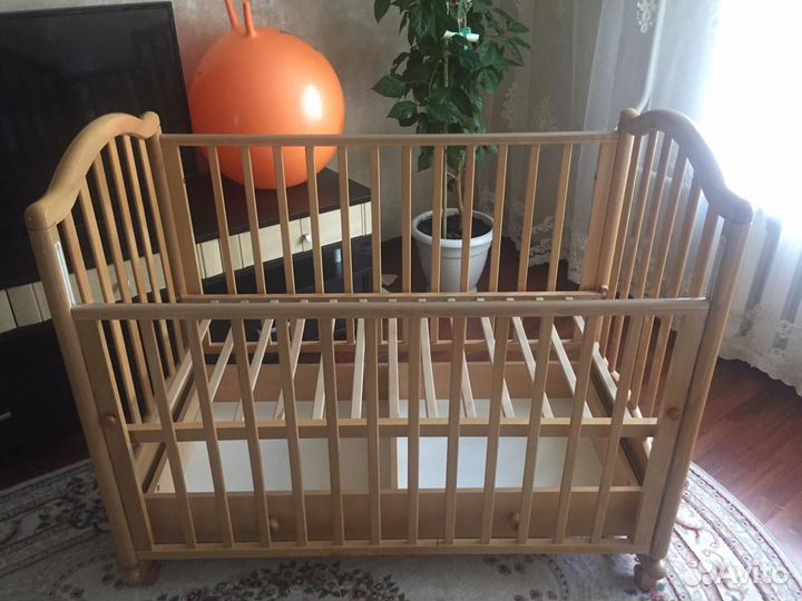 Продам детскую кроватку в отличном состоянии