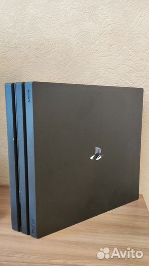 Sony PlayStation 4 Pro 1TB + 6 дисков