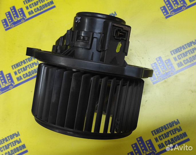 Моторчик печки Kia Rio