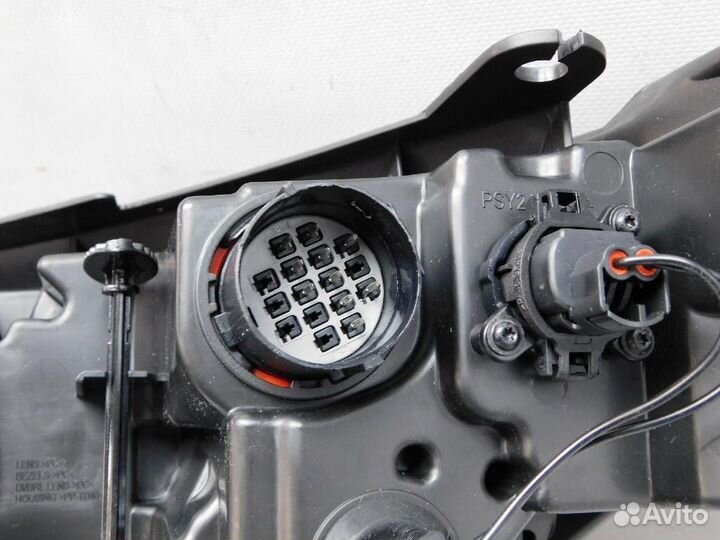 Фара правая Land Rover Range Rover Evoque