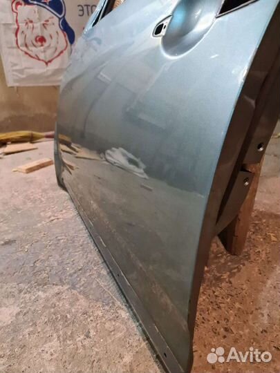 Дверь Mitsubishi outlander xl перед. Левая