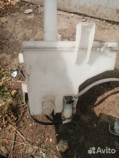 Бачок омывателя на ниссан тиида