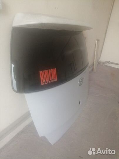 Задняя крышка багажника Toyota bb