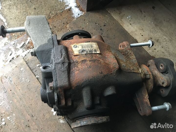 Редуктор заднего моста бмв Е87 МКПП 2010