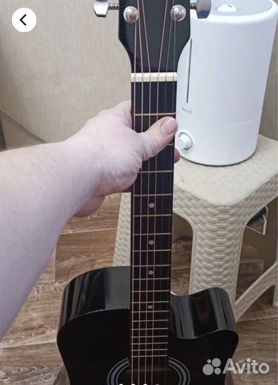 Акустическая гитара