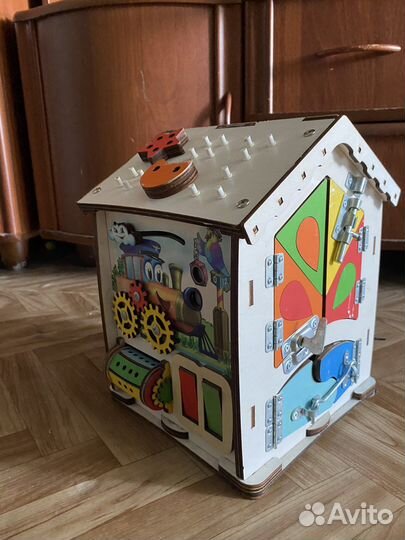 Бизиборд домик со светом